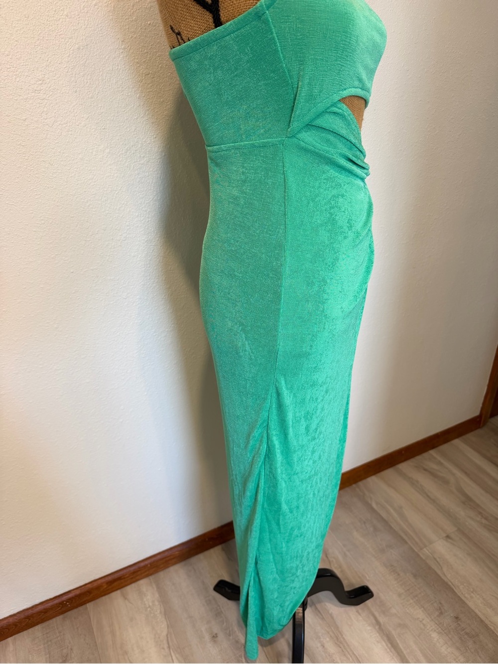 Hello Molly Strapless Twist Cutout Midi Dress - Picture 6 of 12